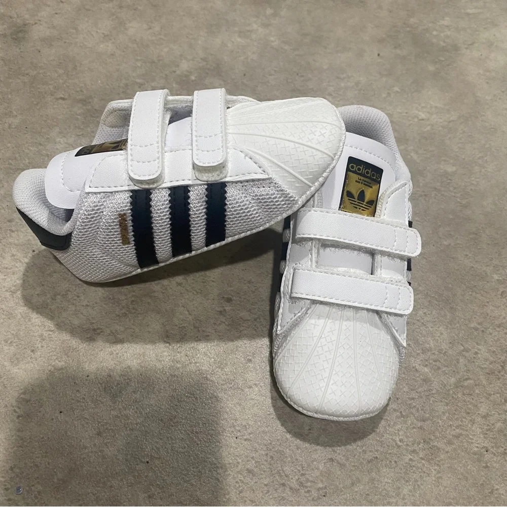 Adidas Superstar crib pre-walker shoe NEW sz 5c